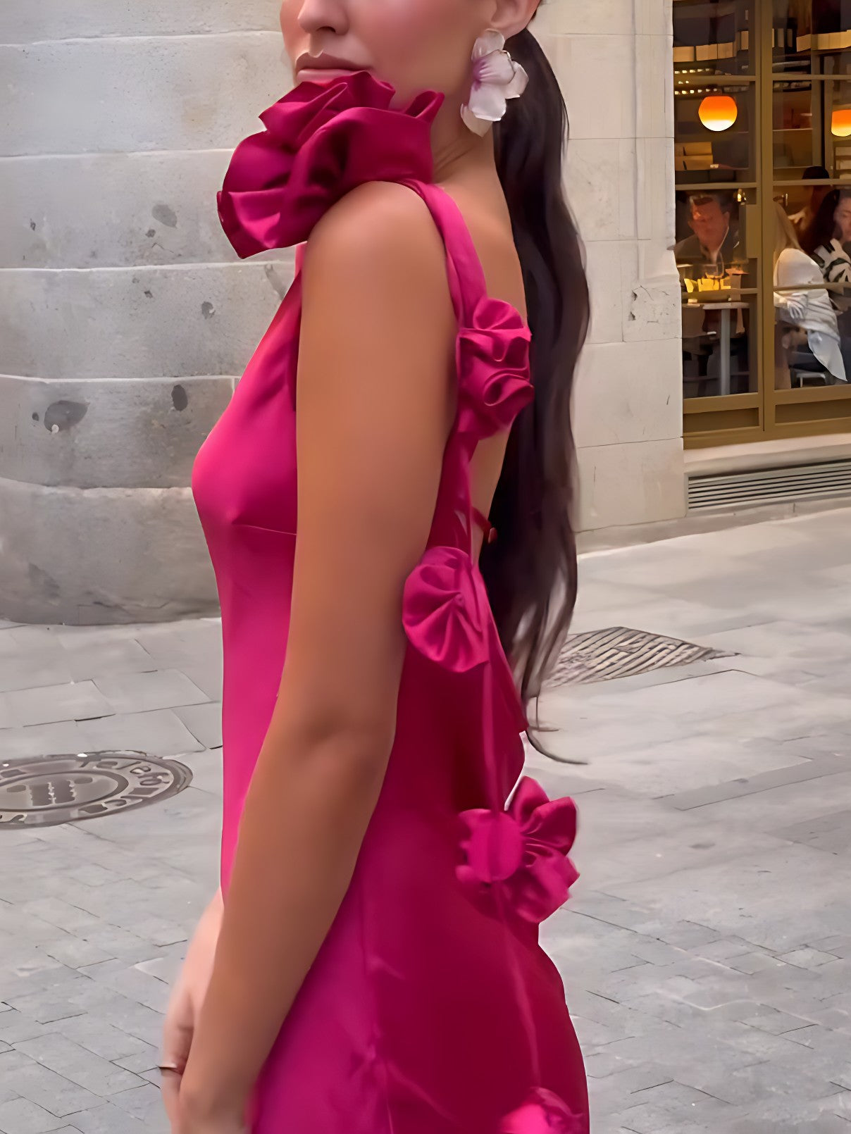 Valira | Vestido maxi satinado con detalle floral