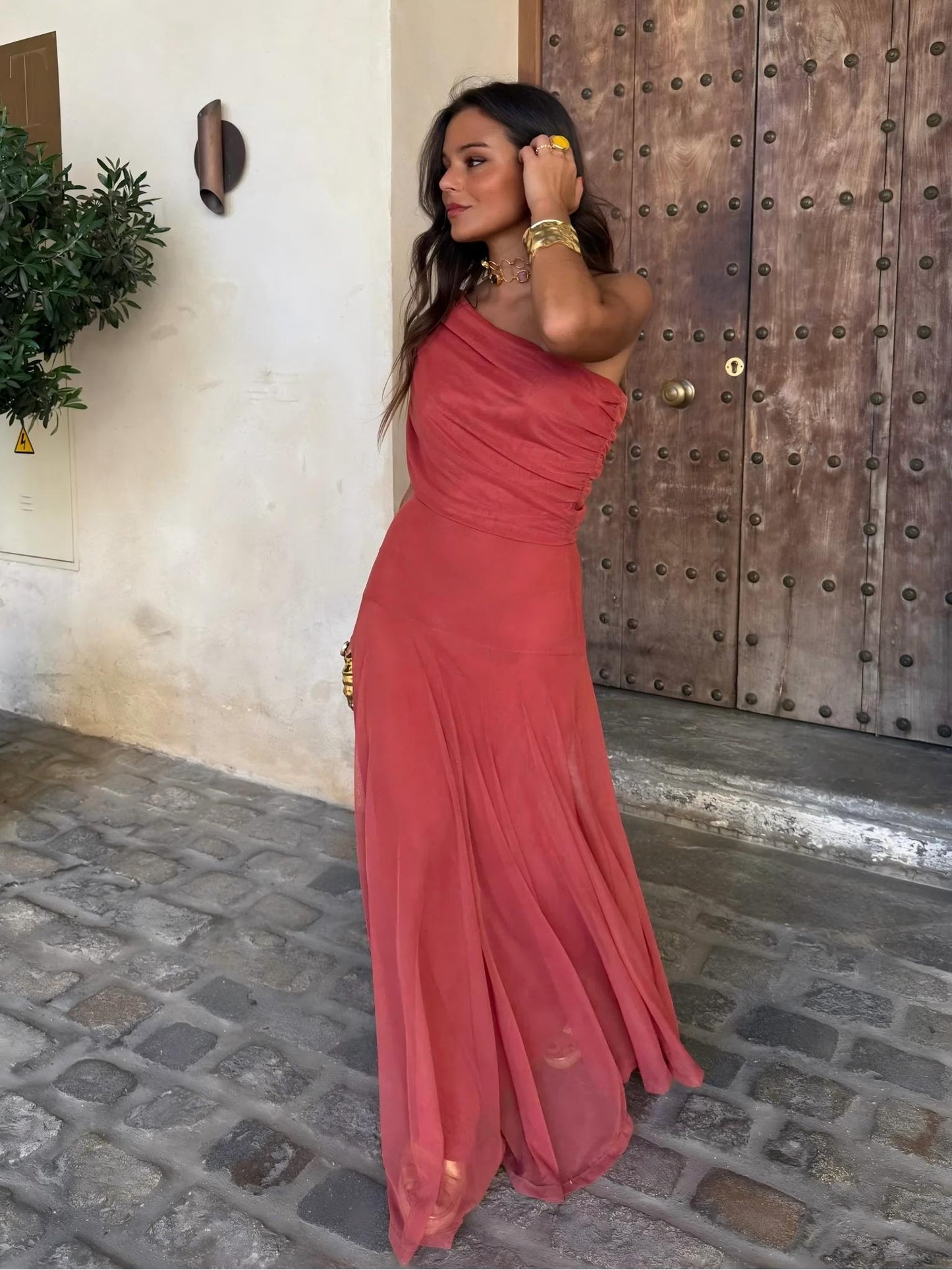 Alessia | Vestido fluido con escote bardot