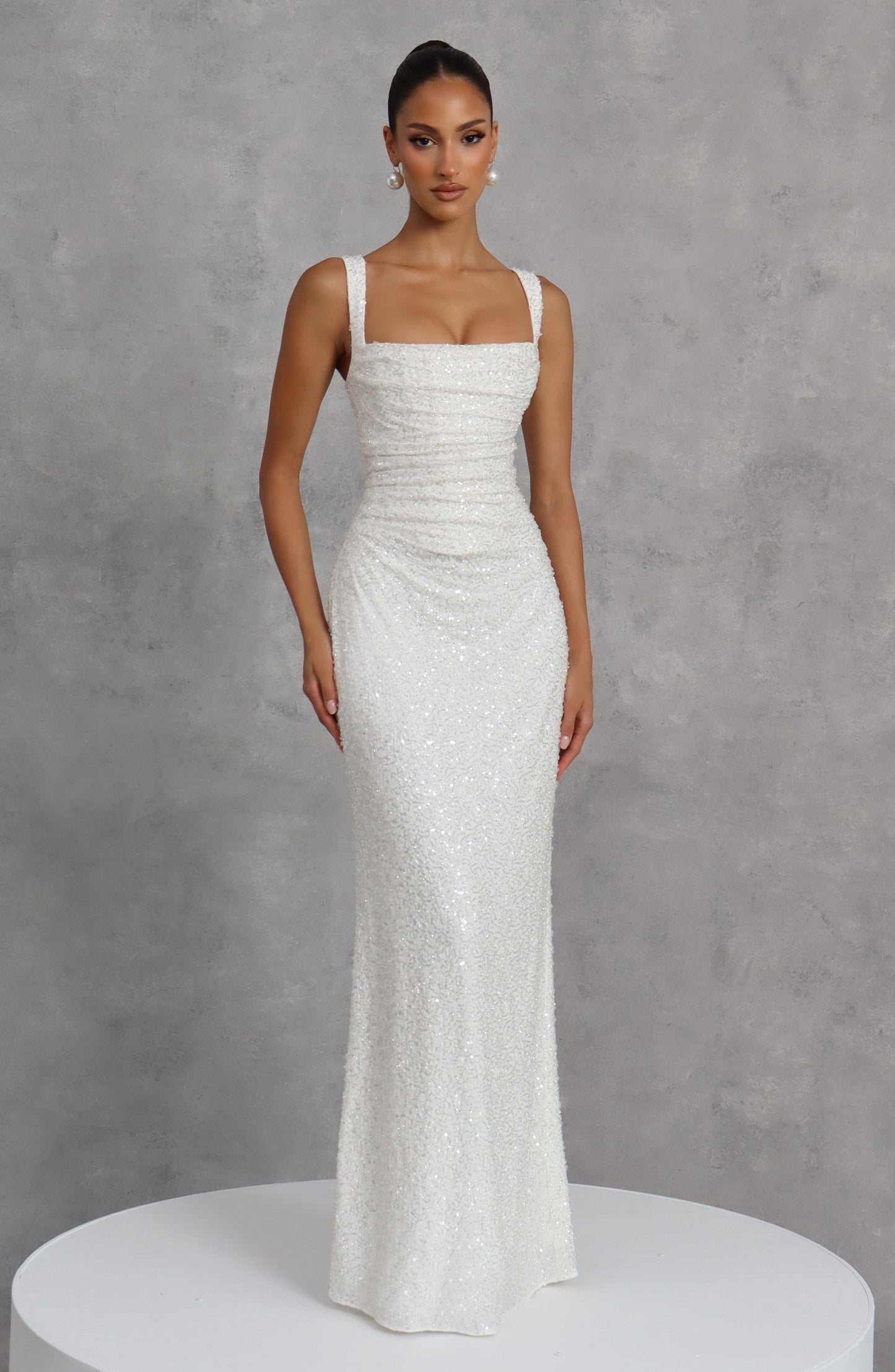 Nayara | Vestido largo blanco con marfil brillante