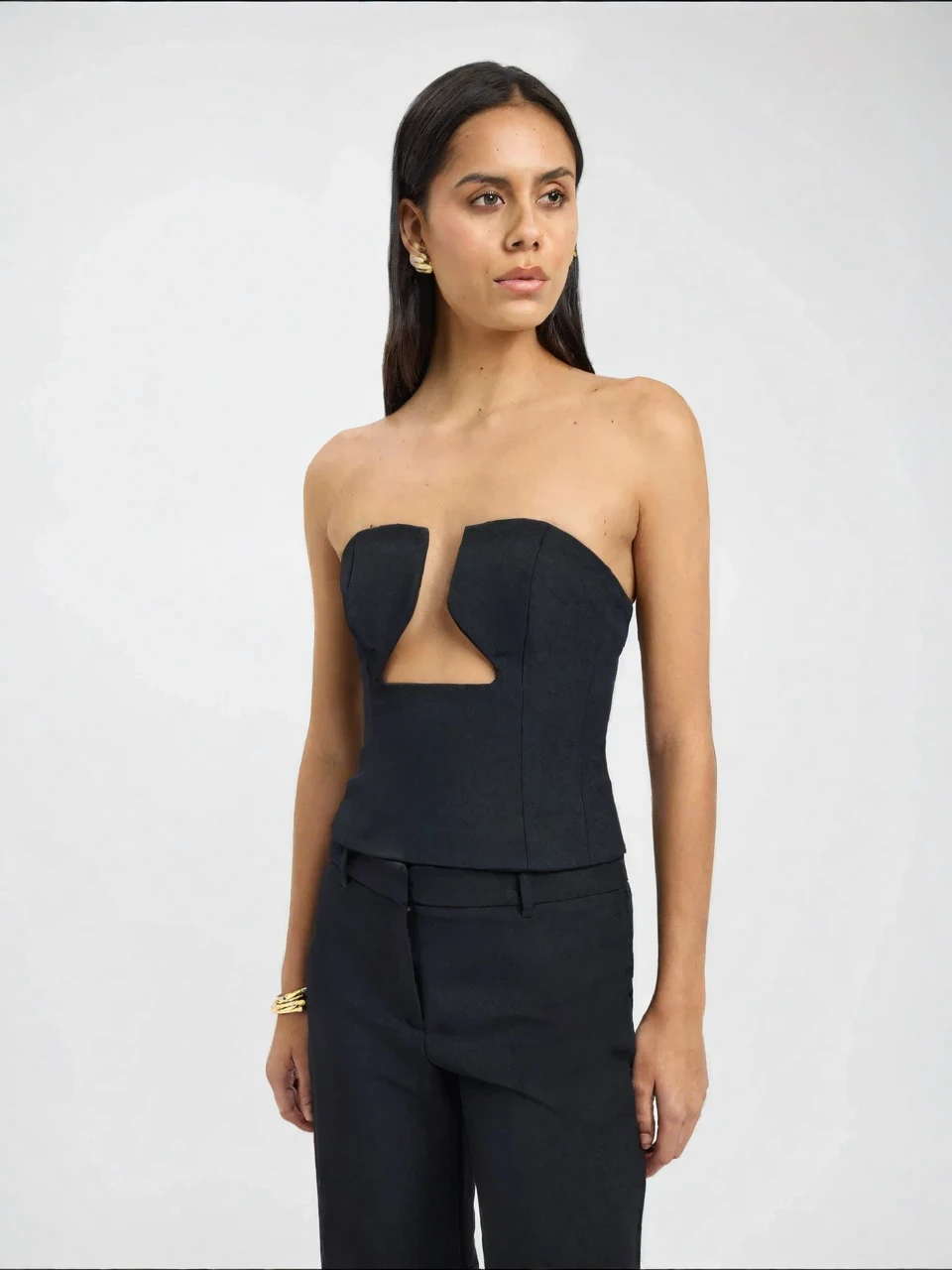 Valentina | Conjunto elegante sin tirantes con escote estructurado